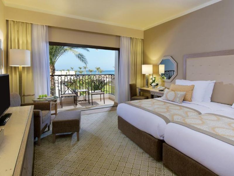 Superior, Queen or Twin, Swim Up